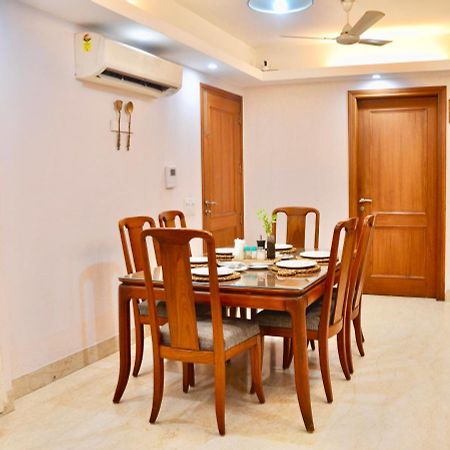 Aashianaa Gracious Living Apartment Ню Делхи Екстериор снимка